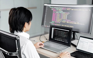 日土 api php源码,下载的php源码怎么运行呢？